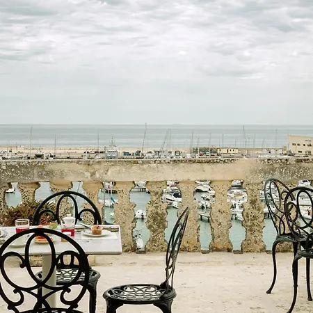 帕拉佐德摩利酒店 4* 奥特朗托