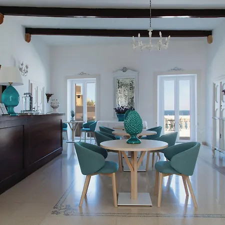 帕拉佐德摩利酒店 4*