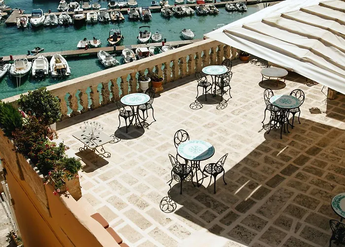 Alojamento de Acomodação e Pequeno-almoço Palazzo De Mori 4*