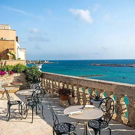Palazzo De Mori Bed & Breakfast 4*